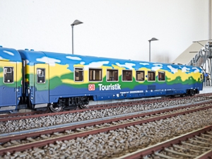 p-db-touristikzug-exklusiv-fuer-vedes-br-club-speisewagen-br-br-modell-des-db-ag-wrkmz-858-br-wagennummer-73-80-88-90-908-5-p-68-4-68-4.jpg