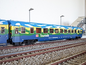 p-db-touristikzug-exklusiv-fuer-vedes-br-club-wagen-br-br-modell-des-db-ag-wrkmz-858-br-wagennummer-73-80-88-90-907-7-p-67-4-67-4.jpg