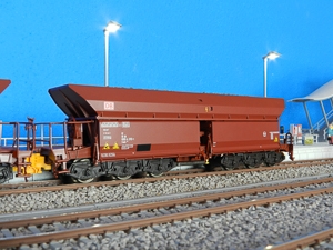 p-erzwagen-mit-beladung-br-br-modell-des-db-ag-faals-150-br-wagennummer-82-80-666-4-310-1-p-1303-6-1303-6.jpg