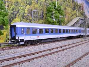 p-interregio-grossraum-und-abteilwagen-br-2-klasse-br-br-modell-des-db-ag-bimz-264-4-br-wagennummer-51-80-22-94-878-1-p-2061-2-2061-2.jpg