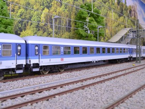 p-interregio-grossraum-und-abteilwagen-br-2-klasse-br-br-modell-des-db-ag-bimz-264-4-br-wagennummer-51-80-22-94-901-1-p-2061-4-2061-4.jpg