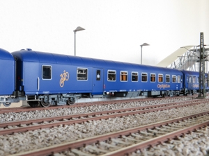 p-liegewagen-citynightline-comet-br-mit-mehrzweckabteil-br-br-modell-des-cnl-ag-bdcm-br-wagennummer-61-85-09-90-414-9-p-756-6-756-6.jpg