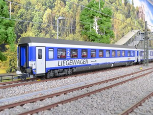 p-liegewagen-vom-typ-modularwagen-br-br-modell-der-bauart-bcmz-br-wagennummer-73-81-59-91-204-2-br-oebb-wortmarke-pflatsch-p-1892-2-1892-2.jpg