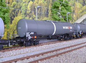 roco-6600143-1989-4.jpg