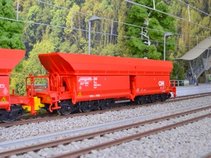 roco-6600270-2068-6.jpg