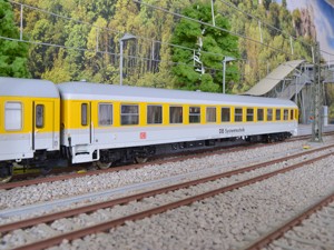 roco-74013-1973-6.jpg